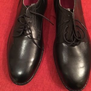 New 10.5 W Men’s Rockport Dress Shoe